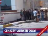 Cenazeyi alırken olay! online video izle