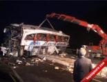 otobus kazasi - Karabükte Yolcu Otobüsü Devrildi: 5 Ölü, 52 Yaralı Videosu