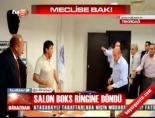 Salon boks ringine döndü