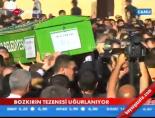 neset ertas - Neşet Ertaş Cenazesi Omuzlarda Böyle Taşındı Videosu