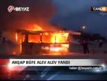 Ahşap büfe alev alev yandı