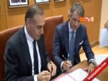 florya - Roberto Mancini Galatasaray’a Resmi İmzayı Attı Videosu
