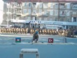 azerbaycan - Ermeni Askerlerden Türkiyeye Çirkin Hareket Videosu