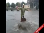 İzmir'de Sağanak Yağmur Hayvanları Da Zor Durumda Bıraktı 