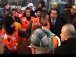 kalp krizi - İlhan Cavcav Fenalaşarak Hastaneye Kaldırıldı Videosu