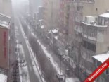 Yüksekova’da Kar Yağışı Hayatı Olumsuz Etkiledi 