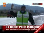 İlk robot polis iş başında