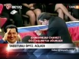 hugo chavez - Tabutunu öptü, ağladı  Videosu