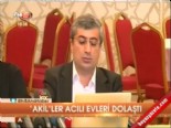 akil insanlar - 'Akil'ler acılı evleri dolaştı  Videosu