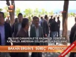 Bakan Ergin'e 'Süreç' protestosu  online video izle