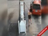 avustralya - Benzin Çalarken Yakalanan Kız, Faciadan Kurtuldu! Videosu