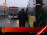 Metrobüs kaza yaptı: 5 yaralı  online video izle