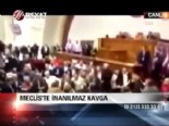nicolas maduro - Meclis'te inanılmaz kavga  Videosu