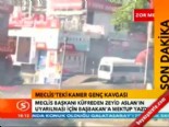 1 mayis - Çatışmaların ortasında kaldılar  Videosu