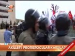 Akilleri'i protestocular karşıladı  online video izle