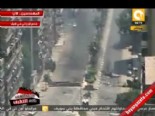 Kahire'de Göstericiler Polis Aracını Yaktı 