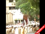 Hindistan'da Cenaze İzdihamı 18 Ölü