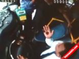 dayak skandali - Özel Halk Otobüsünün Sürücüsünü Hava Borusuyla Boğmaya Çalıştılar Videosu