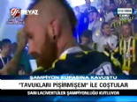 sampiyon - Fenerbahçe Futbolcular Tavukları Pişirmişem İle Çoştular Videosu