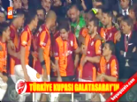 sabri sarioglu - Ziraat Türkiye Kupası Galatasaray Kaptanı Sabri Sarıoğlu'na Verildi Videosu