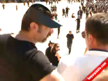 anitkabir - Beyaz TV muhabiri Gencay Ünal'a Anıtkabir'de çirkin saldırı  Videosu