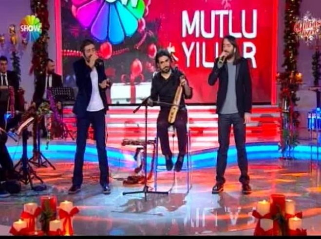 selcuk balci niyazi koyuncu ve resul dindar dan karadeniz turkuleri muhtesem duet potpori dinle