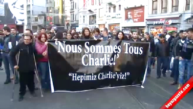 charlie hebdo - Beyoğlu’nda Fransa’ya Destek Yürüyüşünde Kavga Çıktı Videosu