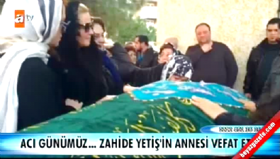 zahide yetis - Zahide Yetiş hayatını kaybeden annesi Ayten Karapınar için ağladı Videosu