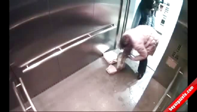yuk asansoru - Asansörde kendi kendini vurdu  Videosu