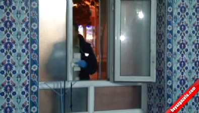 hirsiz - Camiye pencereden giren hırsız ses cihazını çaldı  Videosu