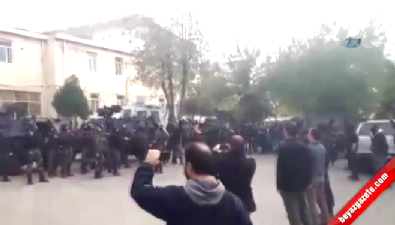 Özel harekat polisleri tekbir sesleri ile gövde gösterisi yaptı 