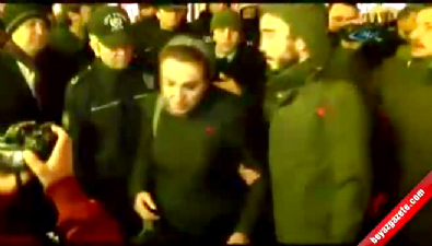 diyarbakir - 'Katil devlet' diye bağıran kadına polisten kapak! Videosu