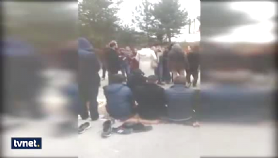 orta dogu teknik universitesi - ODTÜ'de mescide giden öğrencilere saldırı Videosu