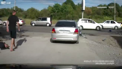 trafik kazasi - Ölüm teğet geçti  Videosu
