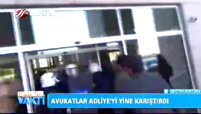 istanbul adliyesi - Avukatlar Beyaz TV ekibini tehdit etti Videosu