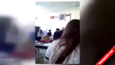 Okul müdürü tahtayı öğrencisinin kafasıyla sildi 