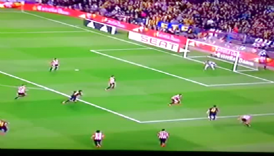 barcelona - Messi Atleticolu futbolcuları futboldan soğuttu Videosu