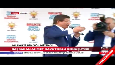 Başbakan Davutoğlu işaret diliyle konuştu 