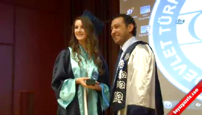 Görme engelli Ümran, üniversiteyi ikinci bitirdi 