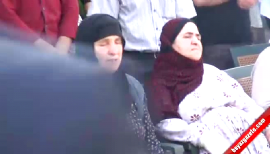 Şehit polisin cenazesinde Kürtçe ağıtlar