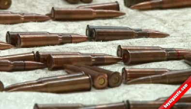 Sur'daki operasyonda çok sayıda silah ve mühimmat ele geçirildi