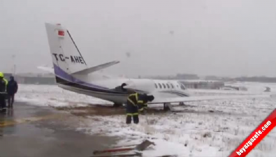 adnan polat - Adnan Polat'ın içinde bulunduğu jet havalimanında pistten çıktı  Videosu