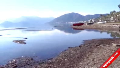 mugla ili - Marmaris'te devam eden deniz çekilmesi endişeye neden oldu Videosu