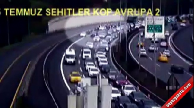 Motorize polislerine çarpma anı kamerada 