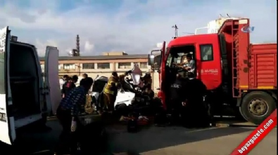 devlet hastanesi - Kamyon ile otomobil çarpıştı: 4 ölü, 1 yaralı  Videosu