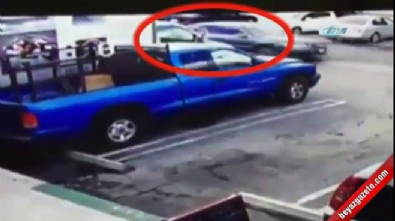yasli kadin - Yaşlı kadın otomobilin altında kaldı  Videosu