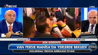 Van Persie sakatlandı 15 dakika kaldırımda ambulans bekledi 