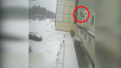 rusya - Tecavüzden kurtulmak için 4. kattan atladı  Videosu