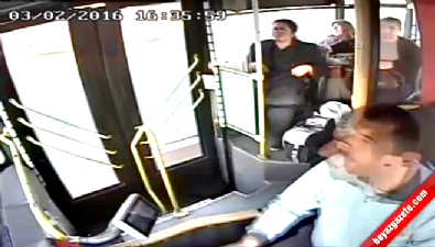 Belediye otobüs şoförü rahatsızlanan yolcunun hayatını böyle kurtardı 