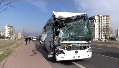 yolcu otobusu - İki Otobüsü Çarpıştı: 1 Ölü, 30 Yaralı  Videosu